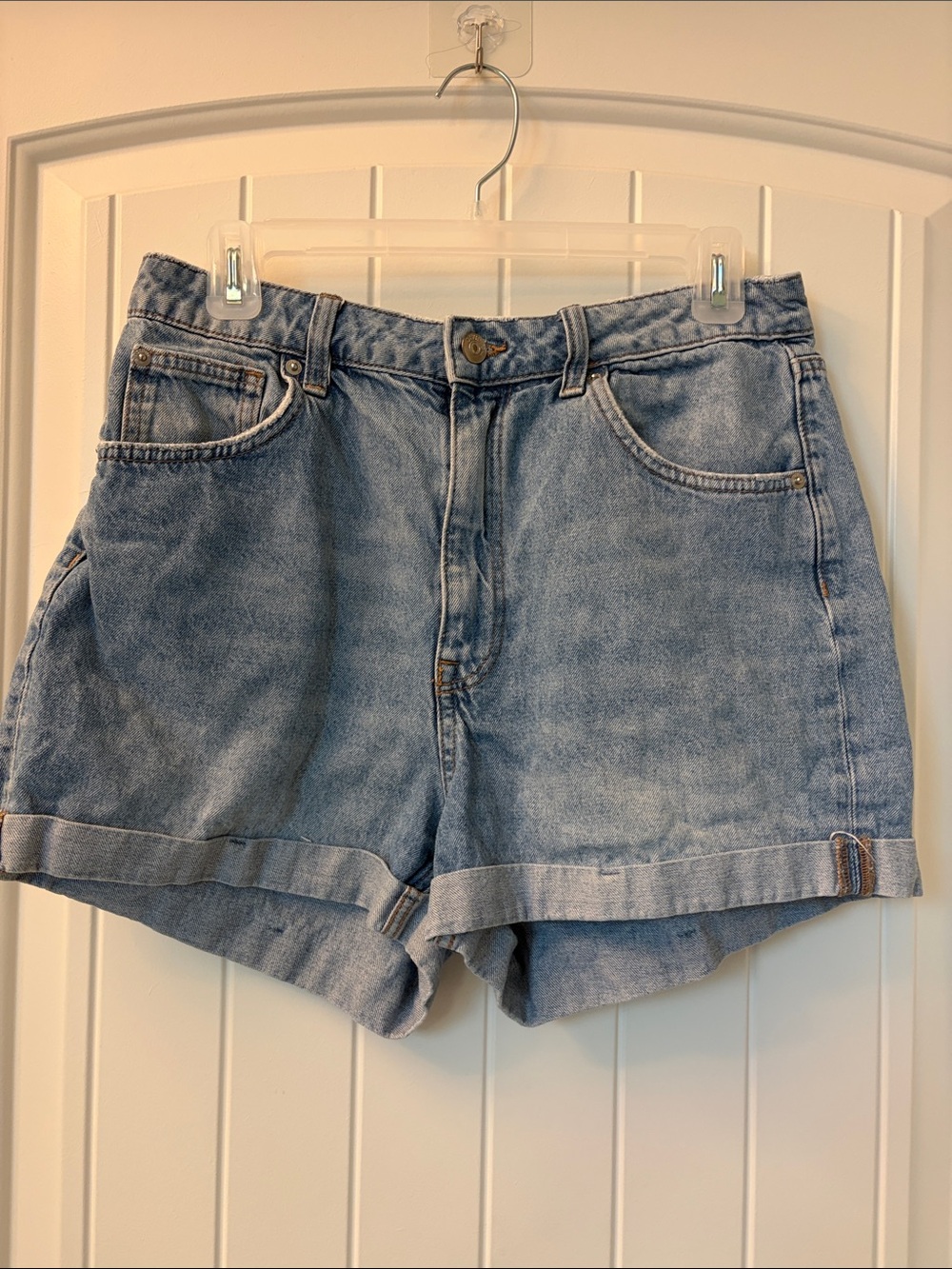 H&M Women's Light Blue Rolled Hem Denim Shorts
